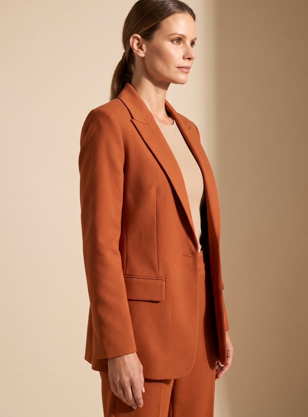 Inge | Buksedragt Sand Flæret Blazer Elegant til Kvinder