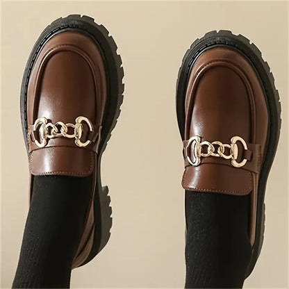 Petra | Loafers Sort Kunstlæder Chunky Sål Kædedetalje til Kvinder