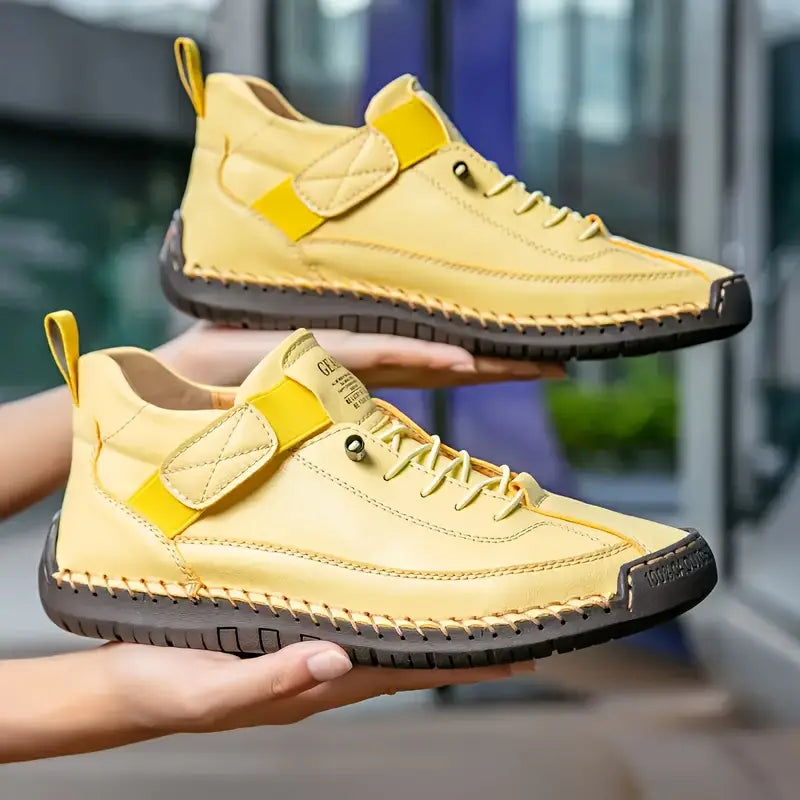 Petra | Sneakers Sort Læder Snøre Lavt Skaft til Kvinder