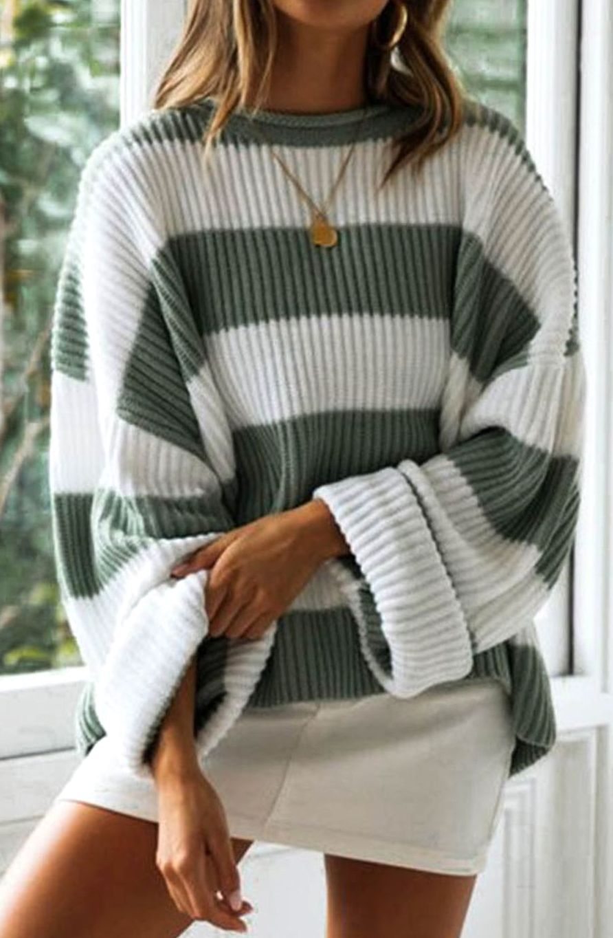 Ingrid | Oversized Strikpullover Salviegrøn Hvid Stribet Rundhals til Kvinder