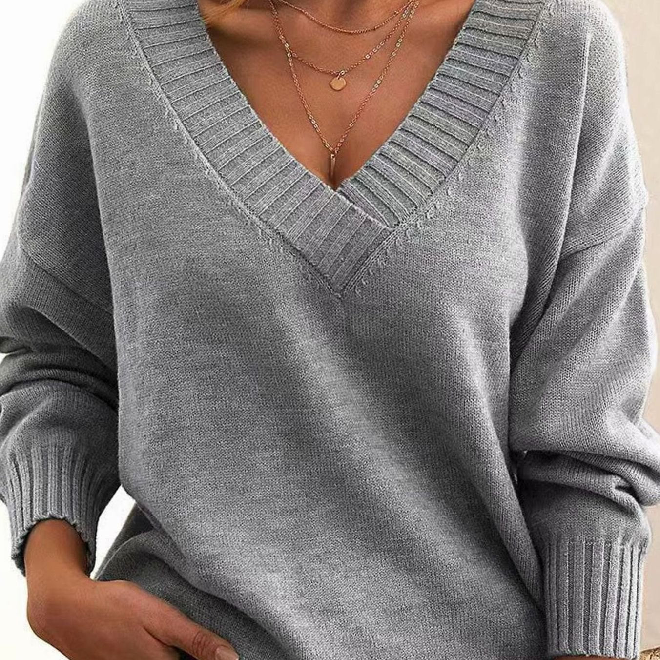 Mette | Oversized Strikpullover Beige Ribbet V-hals til Kvinder