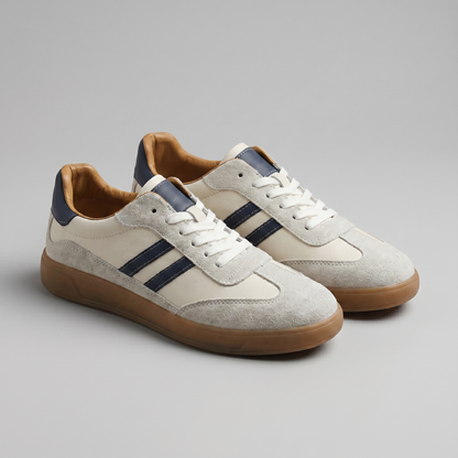 Renata | Sneakers Cremehvid Ruskind Retro Snørebånd til Kvinder