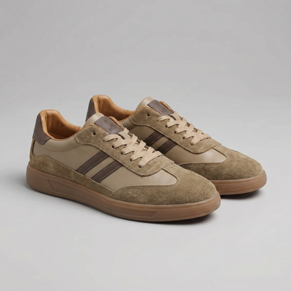 Renata | Sneakers Cremehvid Ruskind Retro Snørebånd til Kvinder